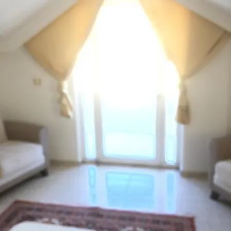 Frankies Penthouse Apartment Turunc